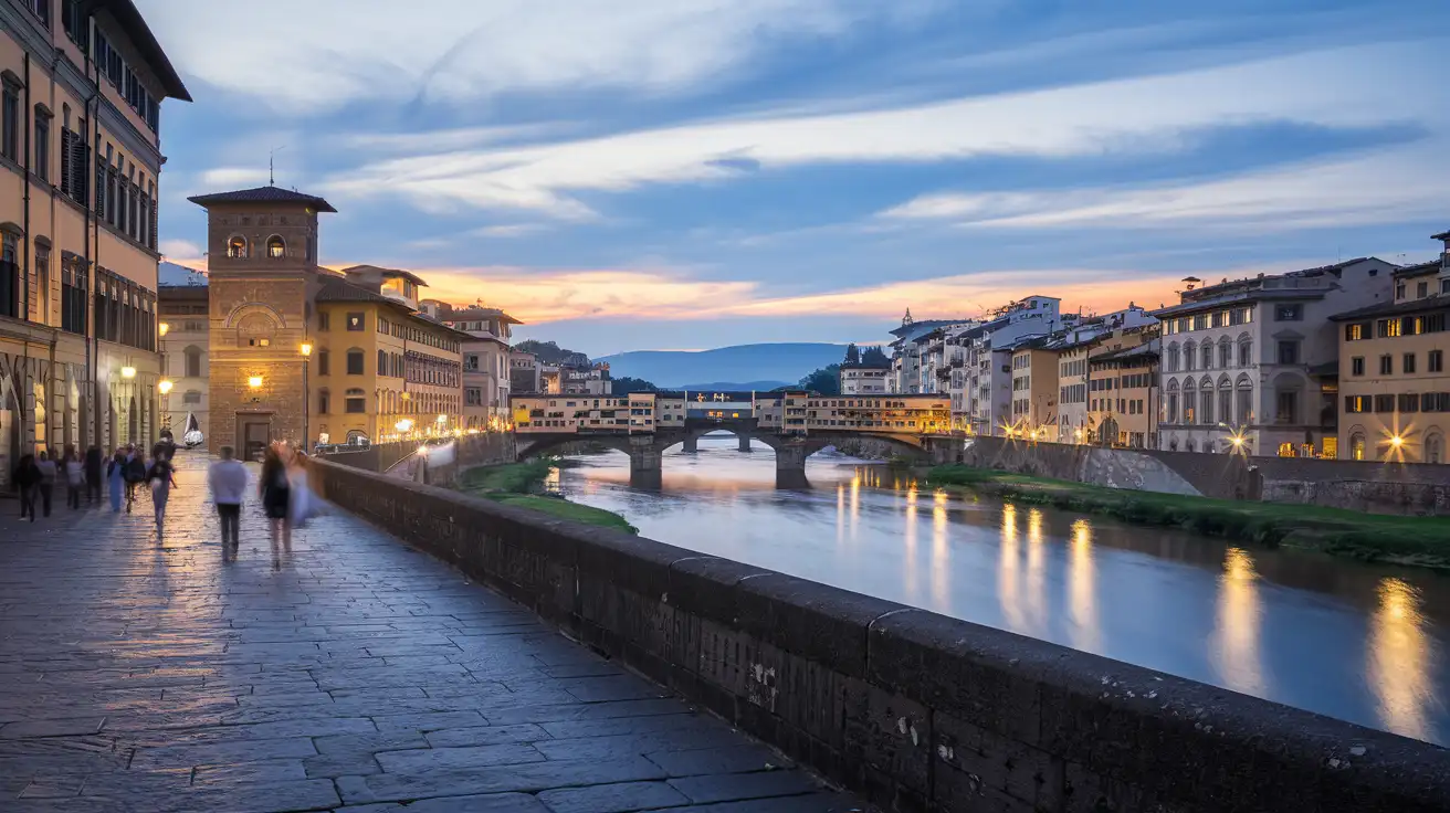 Vista vespertina del Arno en Florencia con edificios históricos iluminados y reflejos